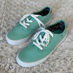 Vans Aqua Canvas Sneakers - Missy (Big Girls) Size 4.5 - New/Unworn but no tags